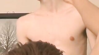 Young twink Austin Parker fucked by perfect abs boyfriend