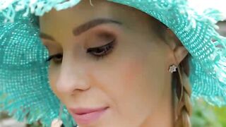 Lucky Bees Dripping Wet Anal Reaming Leaves Boyfriend Speechless!