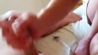 Cockring Handjob an einem deutschen Feiertag