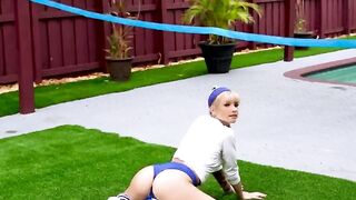 Volleyball hottie craves for trainers dick
