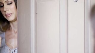 Voluptuous sluts Gianna Gem and McKenzie Lee fuck each other