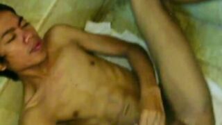 UNBELIEVABLE Gordon Blows The Crusty Old Dude In Epic Twink Bang Fiesta!