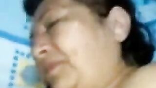 Il se tape une vieille grand mere poilue