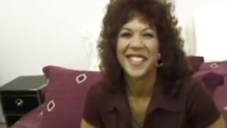 Mature amateur swallows cum after having her pussy stuffed