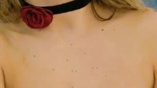 Hot Babe in Close Up Pussy Masturbation