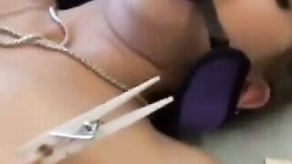 Jeune fille tres mignonne aime bien le sexe pervers