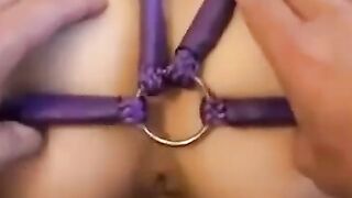 Jeune fille tres mignonne aime bien le sexe pervers