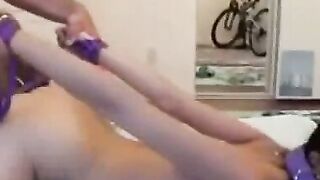 Jeune fille tres mignonne aime bien le sexe pervers