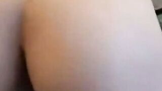 Jeune fille tres mignonne aime bien le sexe pervers