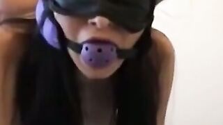 Jeune fille tres mignonne aime bien le sexe pervers