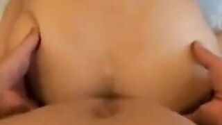 Jeune fille tres mignonne aime bien le sexe pervers