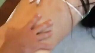 Jeune fille tres mignonne aime bien le sexe pervers