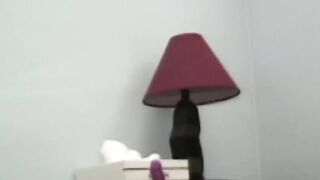 Amateur drills her holes with vibrators and gets facialized