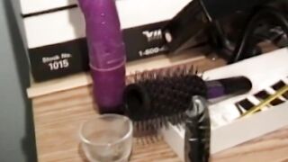 Amateur drills her holes with vibrators and gets facialized