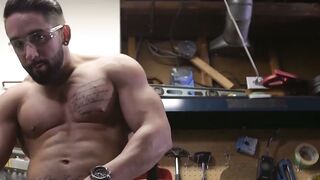 Sexy handyman Zack Lemec drills fleshlight after jerking off