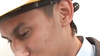 Amateur twink swallows boyfriends cock and takes up the ass