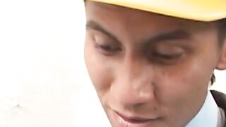 Amateur twink swallows boyfriends cock and takes up the ass