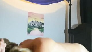 Ce couple a decide de se filmer en train de baiser avec une webcam