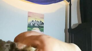 Ce couple a decide de se filmer en train de baiser avec une webcam
