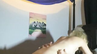 Ce couple a decide de se filmer en train de baiser avec une webcam