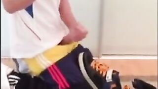Twink Handjob Amateur Video - Sehr Geil