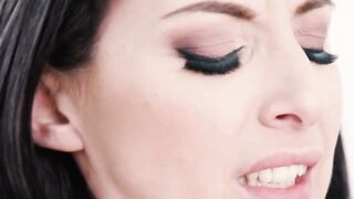 Lesbian hotties meet up and finger fuck with passion