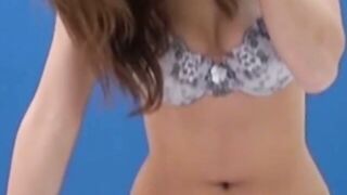 Beautiful Japanese babe fills bowl with her hot yellow piss