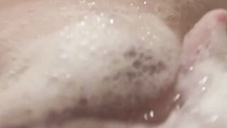Natural tits Eurobabe Terra Sweet fingering pussy in shower
