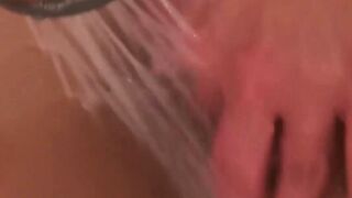 Natural tits Eurobabe Terra Sweet fingering pussy in shower