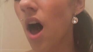 Natural tits Eurobabe Terra Sweet fingering pussy in shower