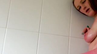 Hot shower ends with British gal Gina Parker sucking dick