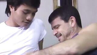 Smooth teen gets passionate foot kissing from hairy hunk