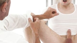 EPIC ASS STRETCHING EPISODE! Young Billionaires Fresh Meat gets PUNCHED BY A MASSIVE MIDWEST COCK!