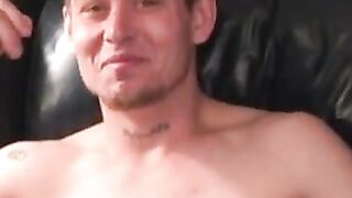 Tattooed stallion jerks off his cock in passionate solo act