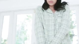 Sluty Eden Sin is lazy for cleaning but worthy for fucking