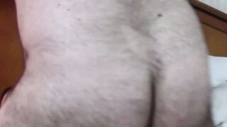 Hardcore bears riding bareback and blow dick in fourway