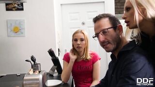 Stepmom Sophie Anderson shows teens Poppy Satisfaction how to screwed