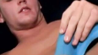 Hot straight Jake Woods masturbates and sprayed a mega cum shot