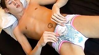 Skinny young amateur Ryan Connors cums on his underwear