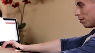 Hot homo room mates breed while preparing the exam