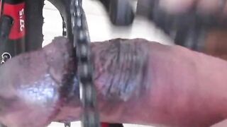 moisa robert sa ejagulat sperma cu lanțu biciclete 2011
