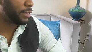 Gay black boss jerks off while his employee sucks his toes