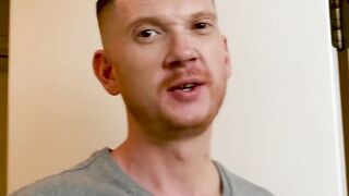 Kyle Michaels gets his hole eaten and drilled by masseur Brody Kayman
