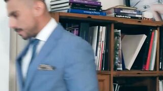 Suit hunk Jonathan Miranda bangs art dealer after rimming