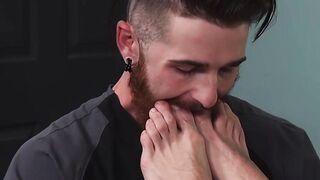 FEETGOING WILD! Doctors Big Dick Gets Licked by Bearded Patients SuckaTronic Feetimate Tool