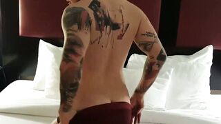Fitness hunk Steve Rinkz gets naughty with his veiny cock