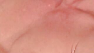 Athletic mature amateur masturbates on camera solo and cums