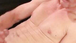 Athletic mature amateur masturbates on camera solo and cums