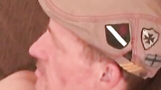 Athletic mature amateur masturbates on camera solo and cums
