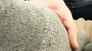 Amateur twink jerks off with fleshlight and admires his feet